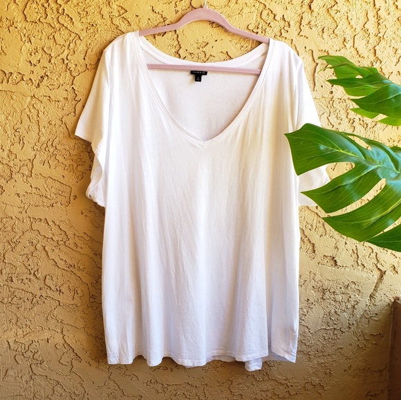 torrid Tops - Torrid plain white tee size 5